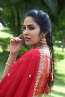 Divi Vadthya Latest Pics